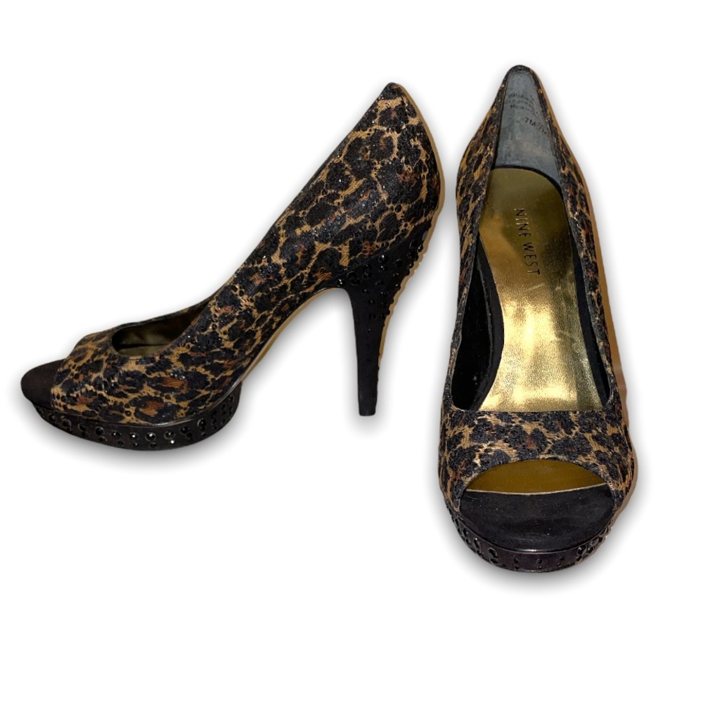 Sparkly Open toe leopard print pumps